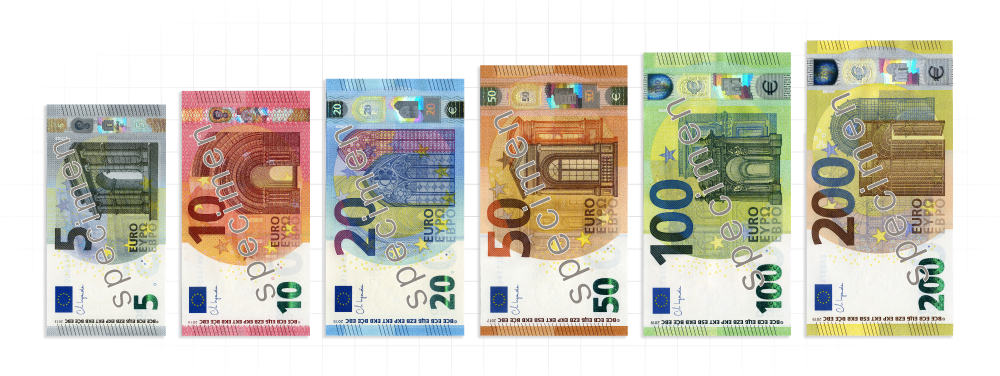 Alla eurosedlarnas sex valörer visas vertikalt intill varandra. Sedlarna är placerade efter stigande storlek och valör, från lägst [5 euro] till högst [200 euro].